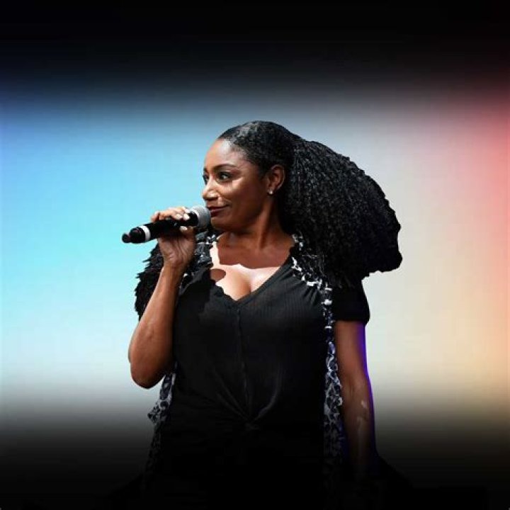 Karyn White Height, Weight, Net Worth, Age, Birthday, Wikipedia, Who, Nationality, Biography