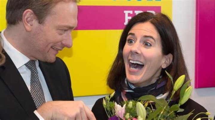 
Katja Suding Age, Birthday, Wikipedia, Who, Nationality, Biography 