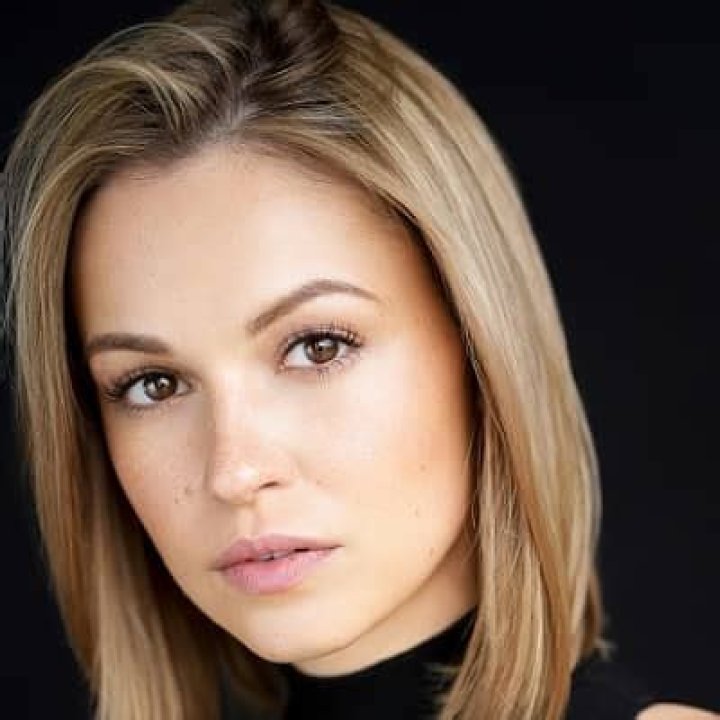 Kayla Wallace Height, Weight, Net Worth, Age, Birthday, Wikipedia, Who, Nationality, Biography