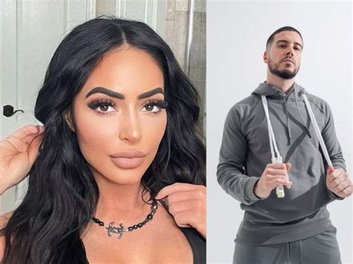 
“Keep hoping”- Jersey Shore: Family Vacation fans react as cast tries to ship Angelina and Vinny 