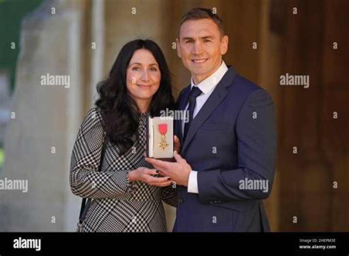 
Kevin Sinfield And Wife Jayne Sinfield Are Raising Two Athletic Sons 