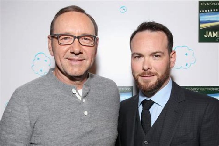 
Kevin Spacey Partner: Who Is He Dating? Wife And Net Worth 