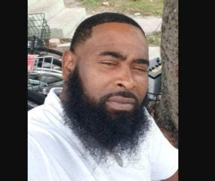 
Latodd Hutchins Height, Weight, Net Worth, Age, Birthday, Wikipedia, Who, Nationality, Biography 