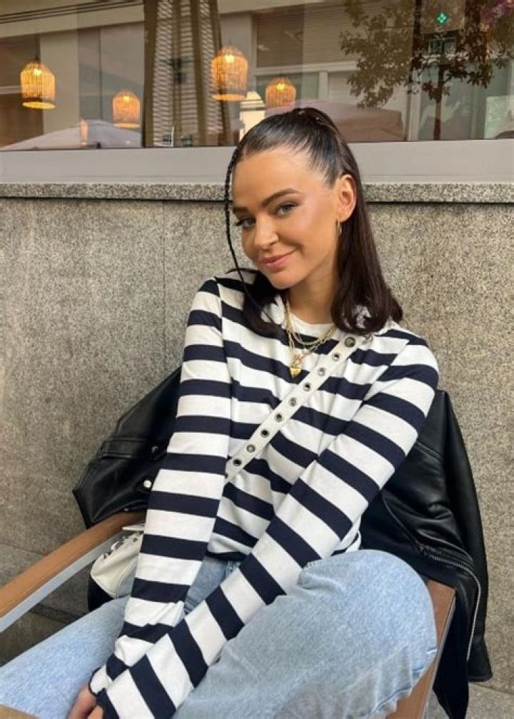 Laura Escanes Height, Weight, Net Worth, Age, Birthday, Wikipedia, Who, Instagram, Biography