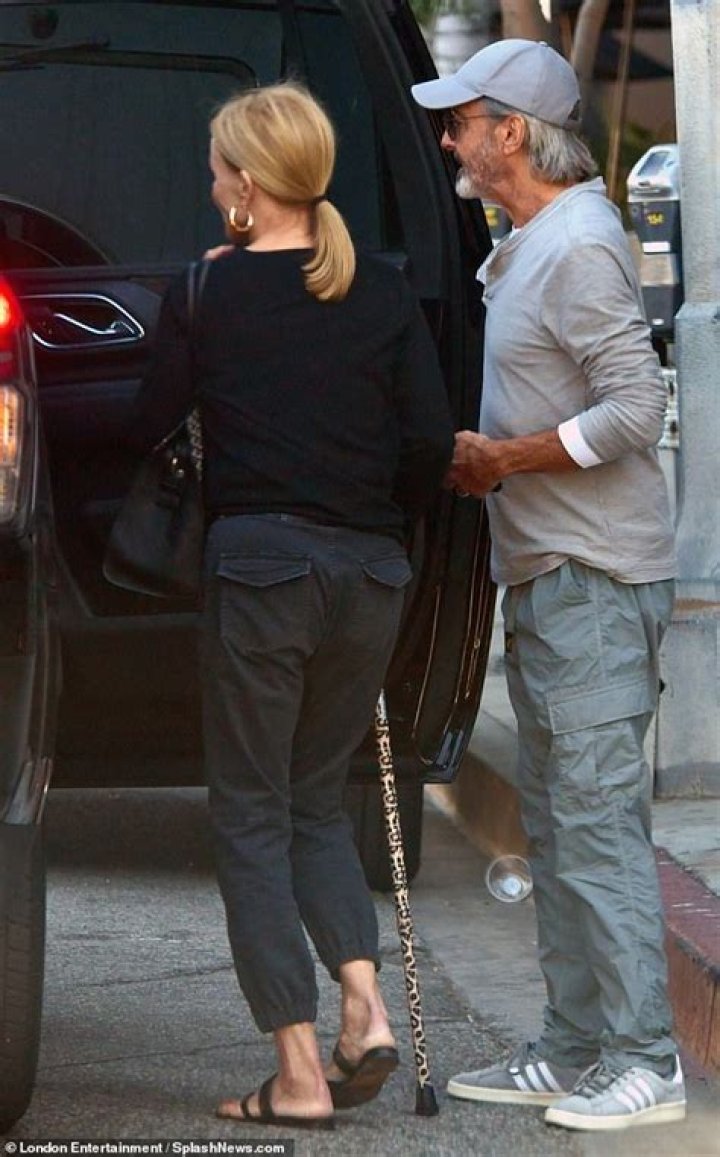 
Lauren Raban Height, Weight, Net Worth, Age, Birthday, Wikipedia, Who, Nationality, Biography 