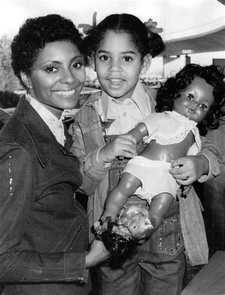 Leslie Uggams Kids Danielle Chambers And Justice Pratt, Family And Net Worth