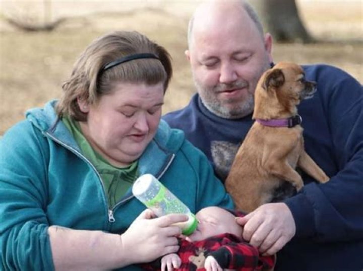 
“Literally our children”: 1000-lb Sisters fans get emotional as Amy and Michael hold memorial service for their pet dog 