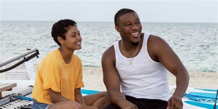 
‘Love Is Blind’ Star Iyanna McNeely Says She ‘Went To Sleep Crying’ After Comments About Her Split 