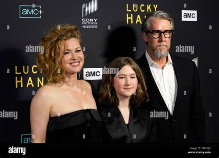 
Lucky Hunk: Is Mireille Enos Pregnant Again? Kids And Husband 