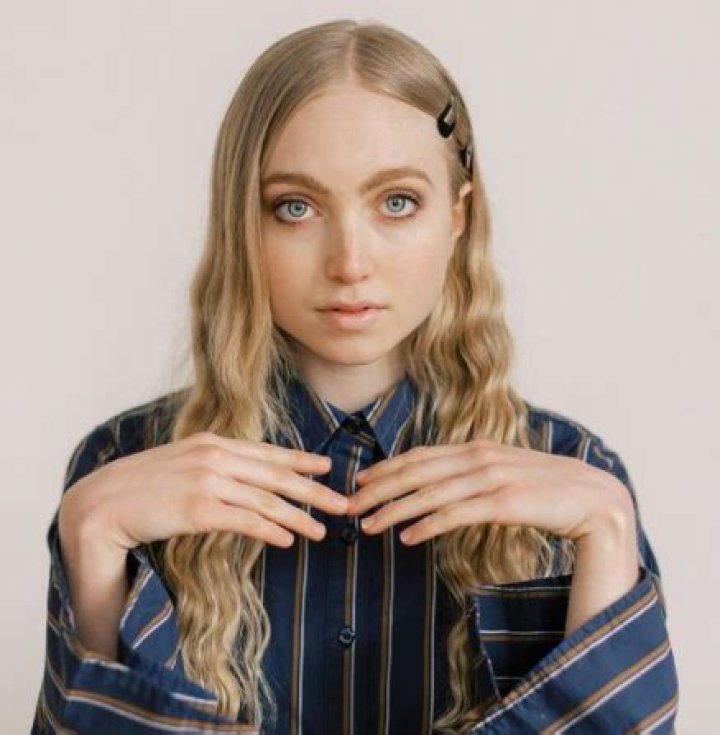 
Lucy Vallely Height, Weight, Net Worth, Age, Birthday, Wikipedia, Who, Nationality, Biography 