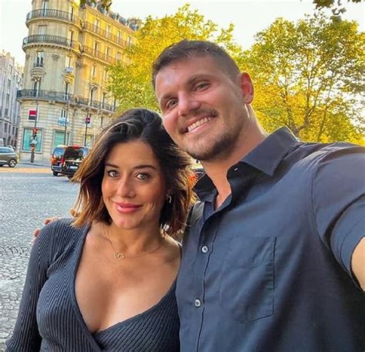 Manon Mathews Height, Weight, Net Worth, Age, Birthday, Wikipedia, Who, Nationality, Biography