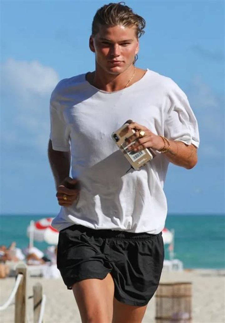 
Maria Barrett Height, Weight, Net Worth, Age, Birthday, Wikipedia, Who, Nationality, Biography 