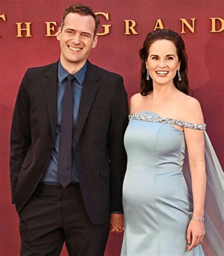 
Michelle Dockery Husband Is She Married To Jasper Waller-Bridge? Their Dating History Explored 