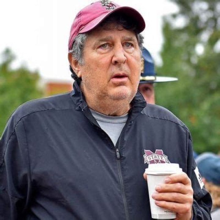 
Mike Leach’s Obituary: How Did He Die? Cause Of Death And Net Worth Before Death 