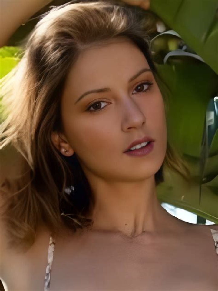 
Miluniel Height, Weight, Net Worth, Age, Birthday, Wikipedia, Who, Nationality, Biography 