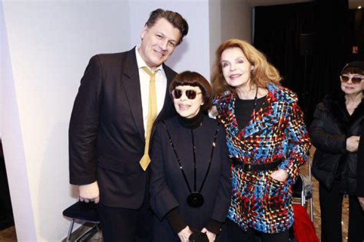 
Mireille Boutin Height, Weight, Net Worth, Age, Birthday, Wikipedia, Who, Nationality, Biography 