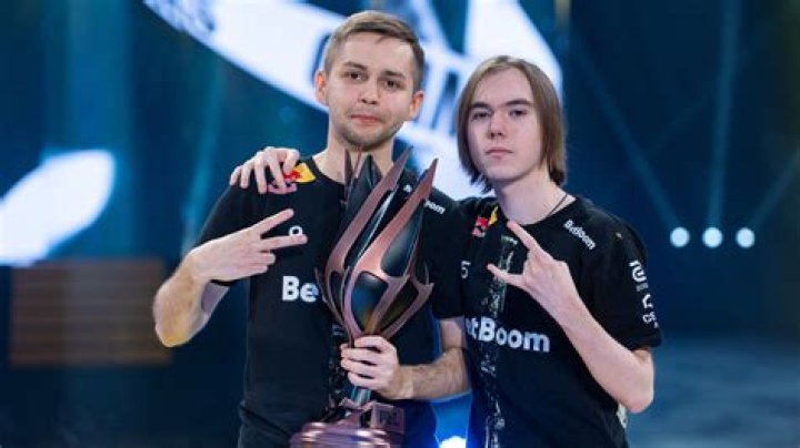 
Murff Donk Height, Weight, Net Worth, Age, Birthday, Wikipedia, Who, Nationality, Biography 