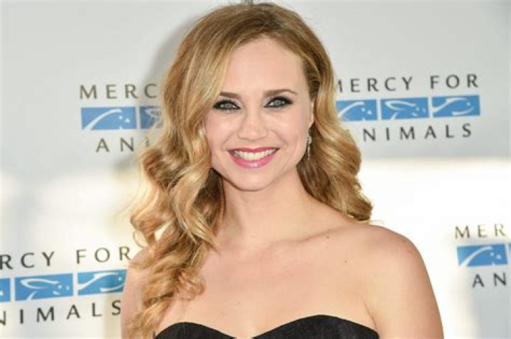 
Naked Truth About Fiona Gubelmann: Measurements, Spouse 