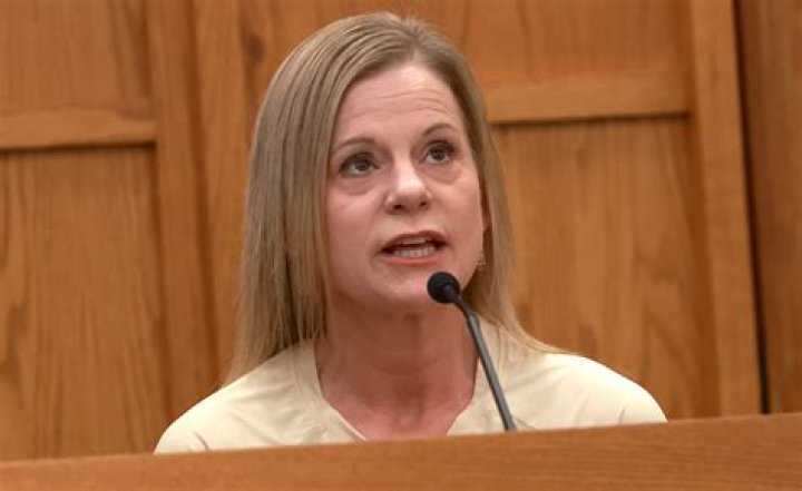 
Nat Faxon Teeth Story- Did He Really Slice His Wife’s Mouth? 