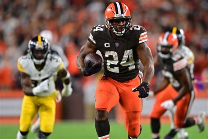 Nick Chubb Height, Weight, Net Worth, Age, Birthday, Wikipedia, Who, Nationality, Biography