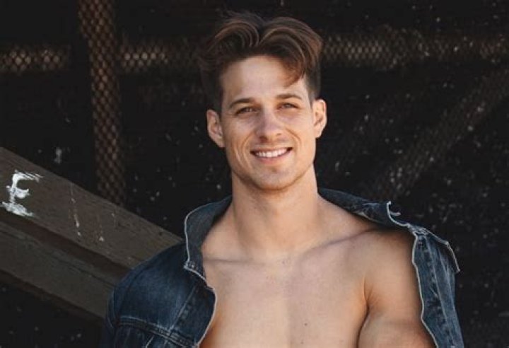 Nick Sandell Height, Weight, Net Worth, Age, Birthday, Wikipedia, Who, Nationality, Biography