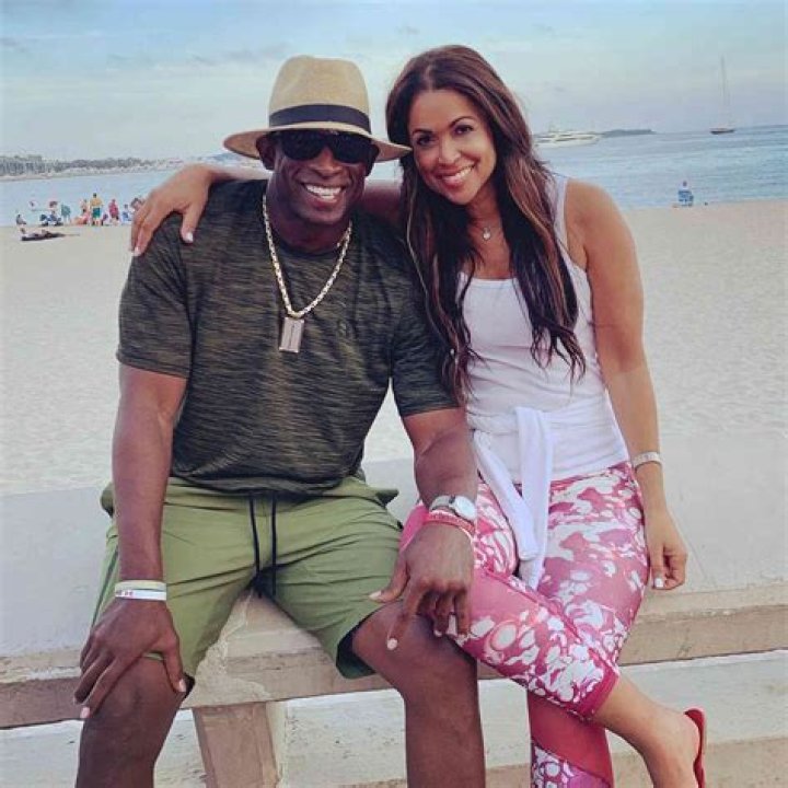 Noel Edmonds Height, Weight, Net Worth, Age, Birthday, Wikipedia, Who, Nationality, Biography