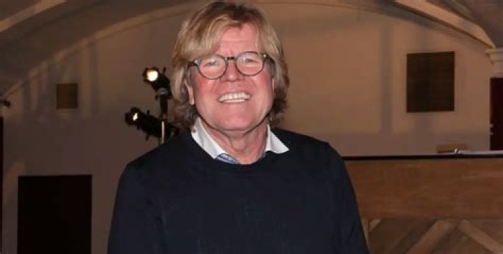 Peter Noone Height, Weight, Net Worth, Age, Birthday, Wikipedia, Who, Nationality, Biography