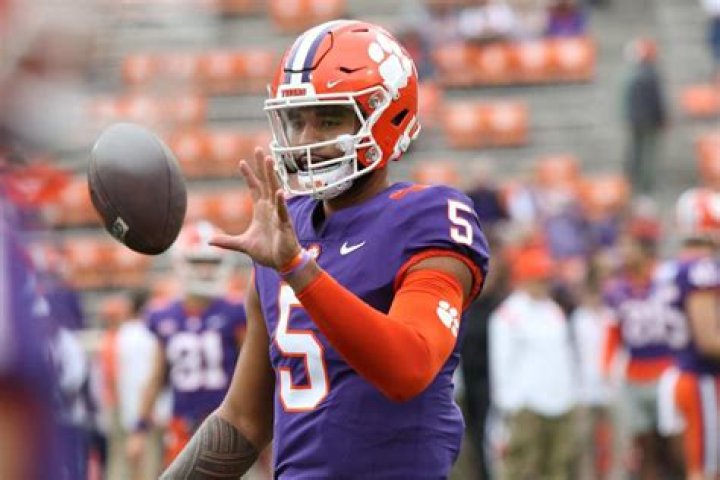 
QB DJ Uiagalelei Girlfriend Ava Pritchard Is A Clemson Volleyball Alum 