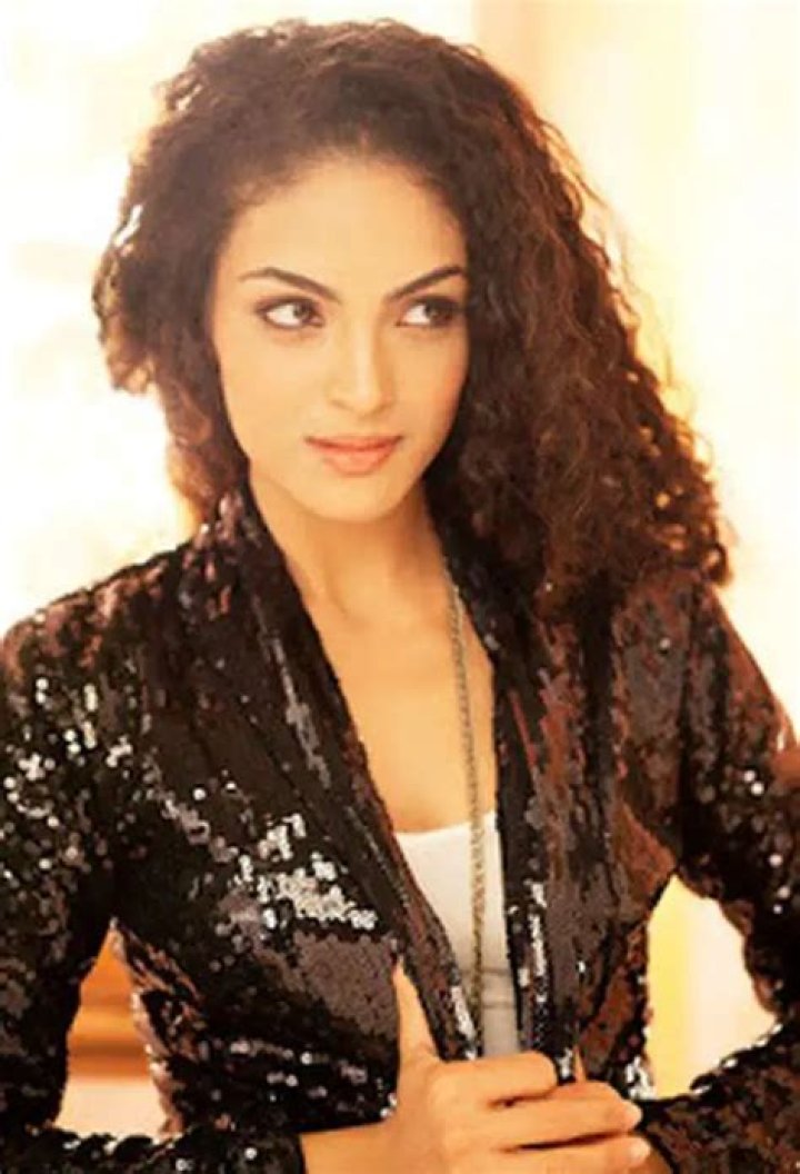 Rukmini Vijayakumar Height, Weight, Net Worth, Age, Birthday, Wikipedia, Who, Instagram, Biography