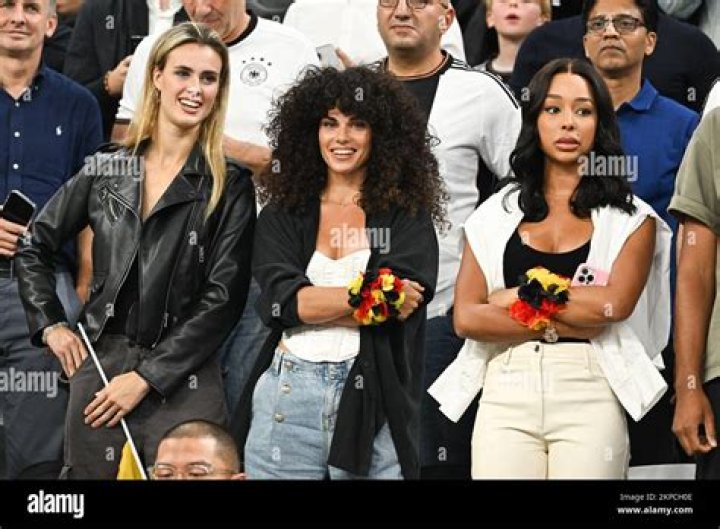 
Sarah Kehrer: Age And Instagram Pictures Of Thilo Kehrer’s Sister 