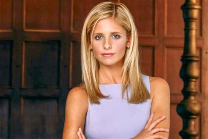 
Sarah Michelle Gellar Calls Out Howard Stern Over Bet That Her Marriage Wouldn’t Last: ‘I Think You Owe Us’ 