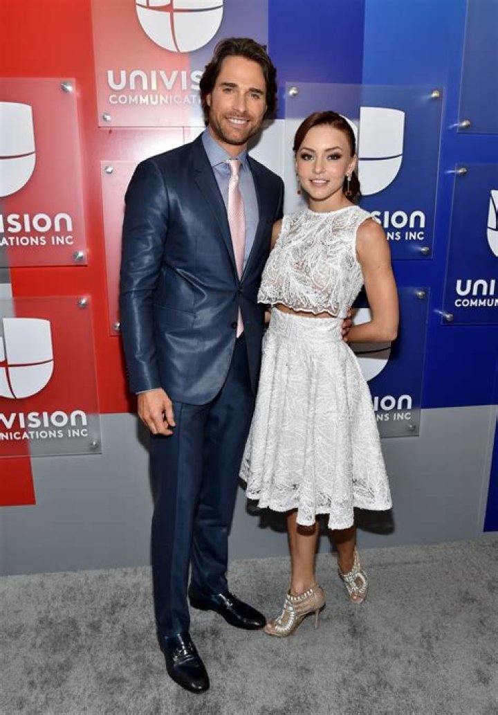 Sebastián Rulli Height, Weight, Net Worth, Age, Birthday, Wikipedia, Who, Nationality, Biography