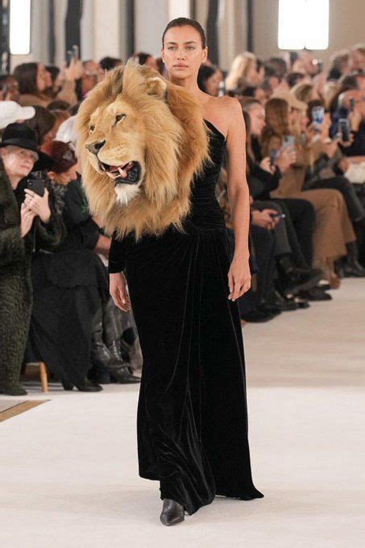 
“Simba nooooo”: Kylie Jenner relentlessly trolled for wearing a gown with faux lion head at Paris Fashion Week 