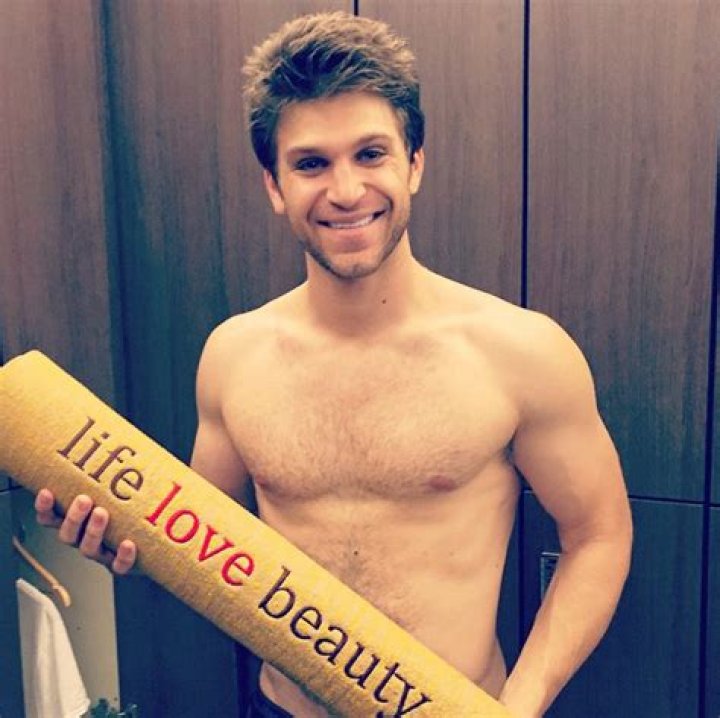 
Skyler Samuels Boyfriend Keegan Allen and Dating Life 