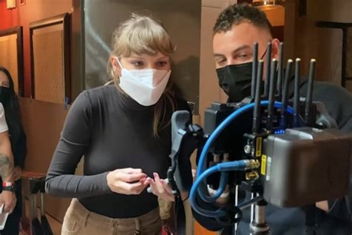 Taylor Swift Shares Behind-the-Scenes Video of the Making of ‘All Too Well: The Short Film’