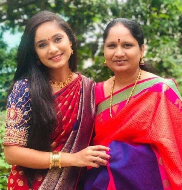 Tejaswini Gowda Height, Weight, Net Worth, Age, Birthday, Wikipedia, Who, Nationality, Biography