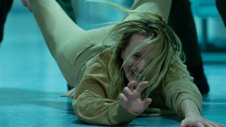 
The Invisible Man 2: Elisabeth Moss Thinks Sequel Depends On Fan Demand 