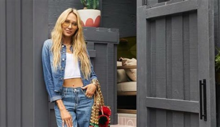 Tish Cyrus Plastic Surgery | Before And After Photos