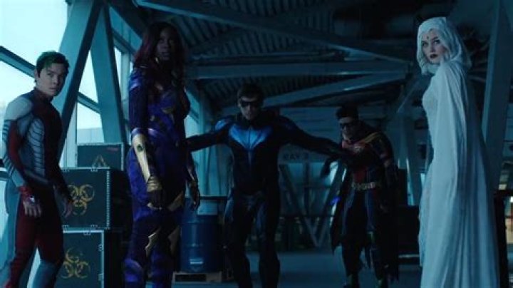 
Titans Season 4 Can Finally Tell Nightwing’s Best Stories Now 