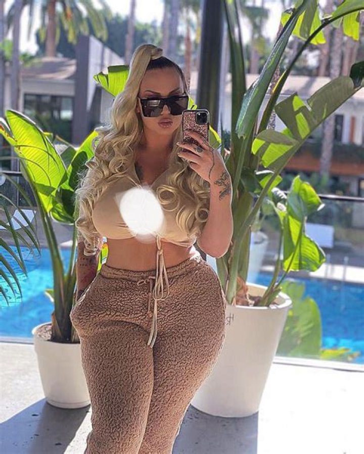 Trina Leigh Height, Weight, Net Worth, Age, Birthday, Wikipedia, Who, Instagram, Biography