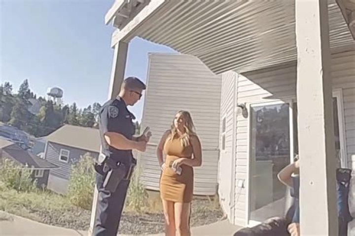 
WATCH: Bodycam footage shows slain student Kaylee Goncalves speaking to cops months before Idaho murders 