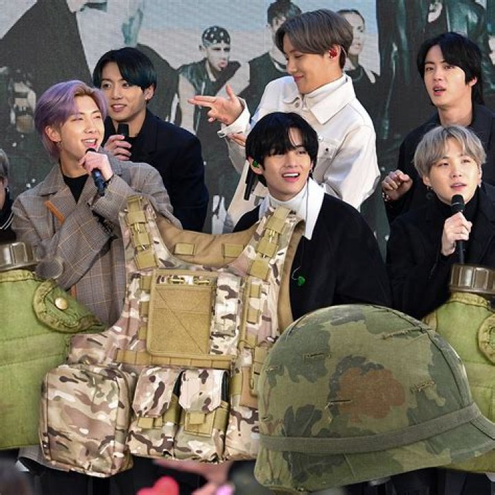 
“We are so proud of you”: ARMYs filled with pride as BTS’ Jin’s videos at the military ceremony go viral 