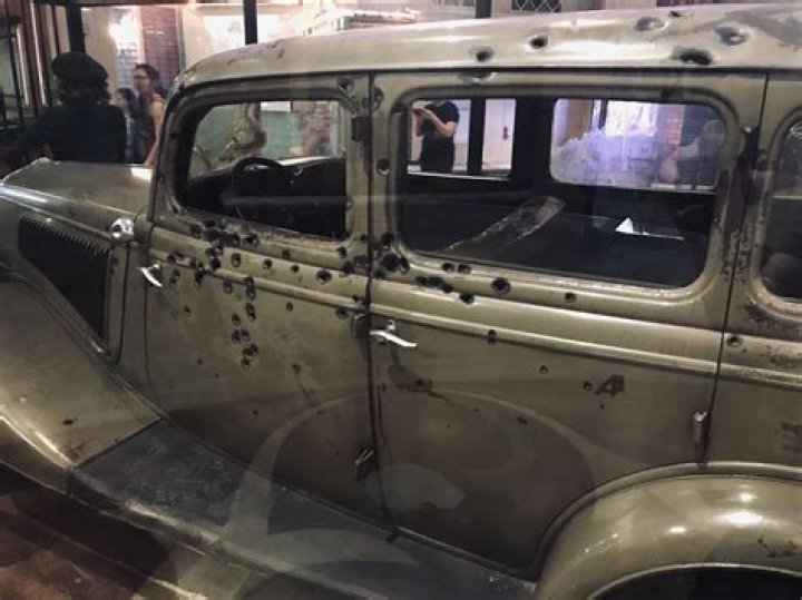 
What happened to Bonnie Raitt? Reason behind postponement of upcoming tour shows explored 