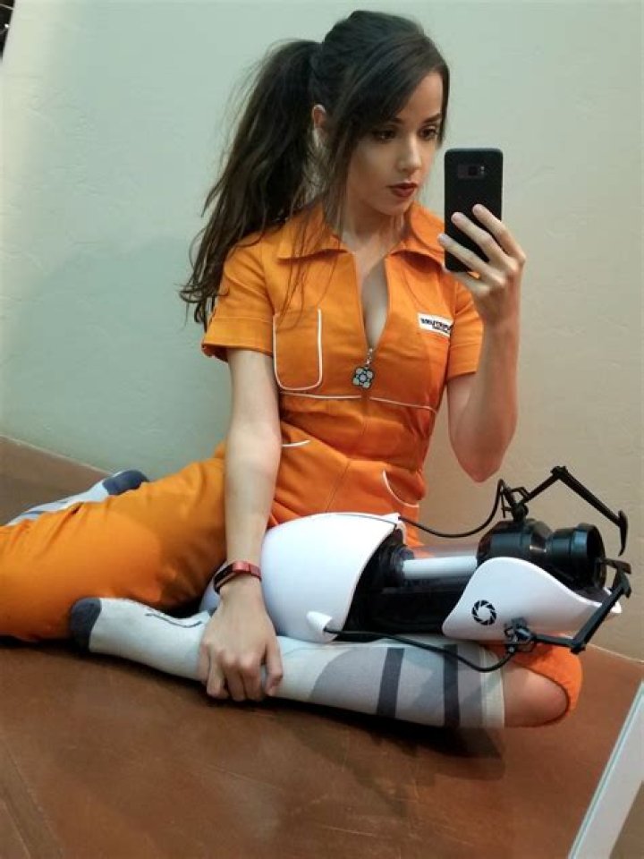 What happened to DeerNadia? Where is she now? Wiki Bio