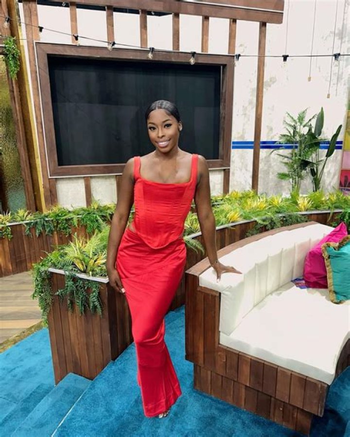 
What is Elom Ahlijah-Wilson’s job? 