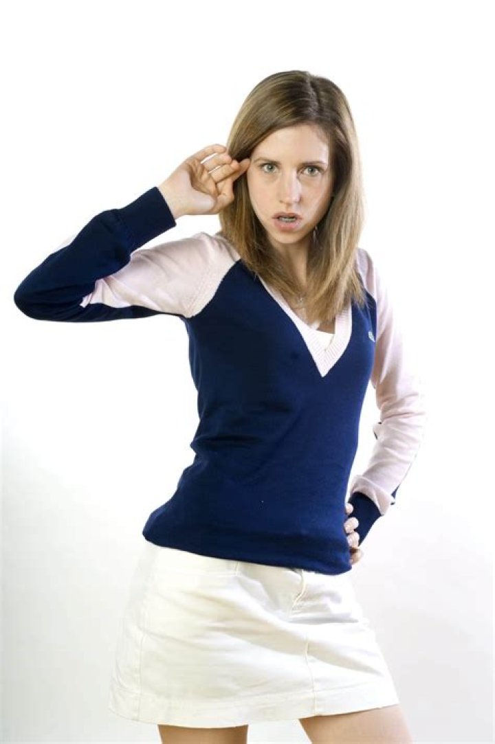 
What is Emily Perkins doing today? Height, Husband, Sister 