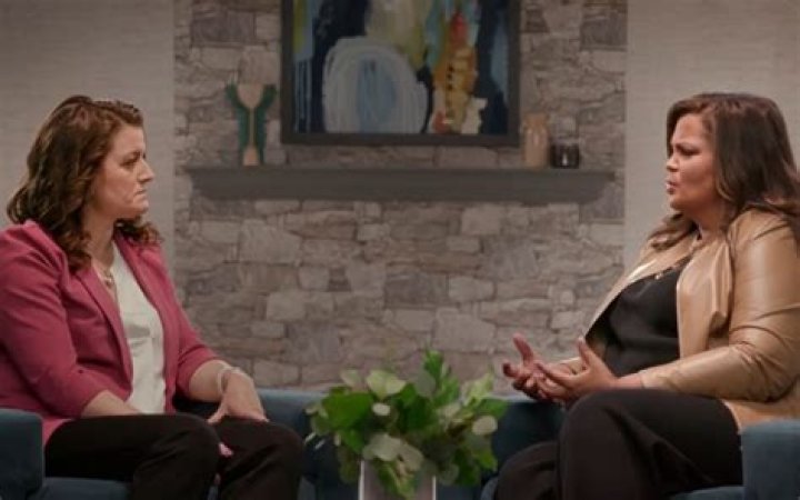 
What time will Sister Wives season 17 tell-all finale air? Release date, synopsis, and more explored 