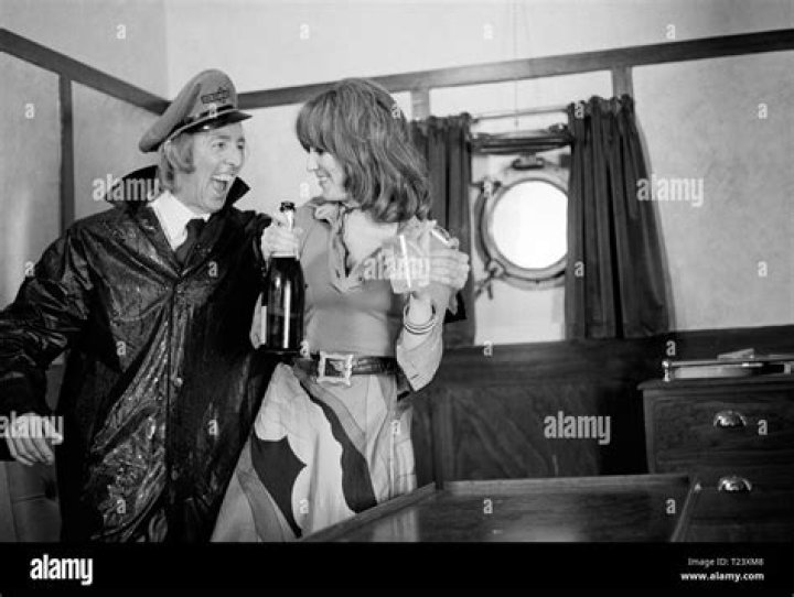 
Where Is Maureen Sweeney Actress Today? Career And Holiday On The Buses Cast In 2022 