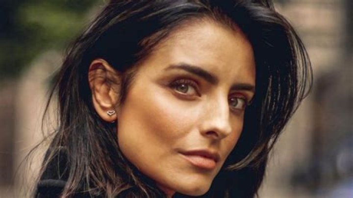 Who is Aislinn Derbez? Age, Divorce, Children, Net Worth, Wiki
