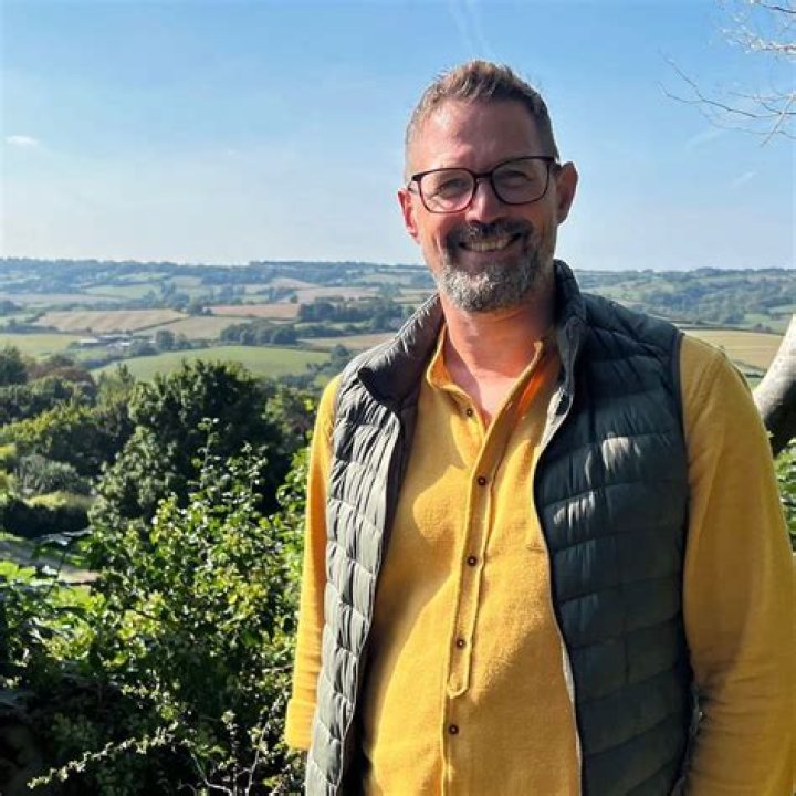 
Who Is Alistair Appleton’s Husband? Meet Potter and Yoga Teacher Daniel Martin 